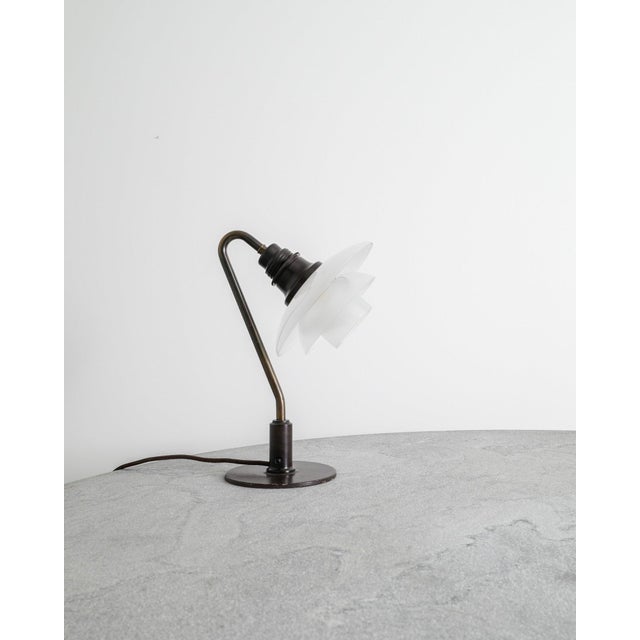 Mid-Century Modern Danish Glass PH 2/2 Desk Lamp by Poul Henningsen for Louis Poulsen, 1930s For Sale - Image 9 of 9