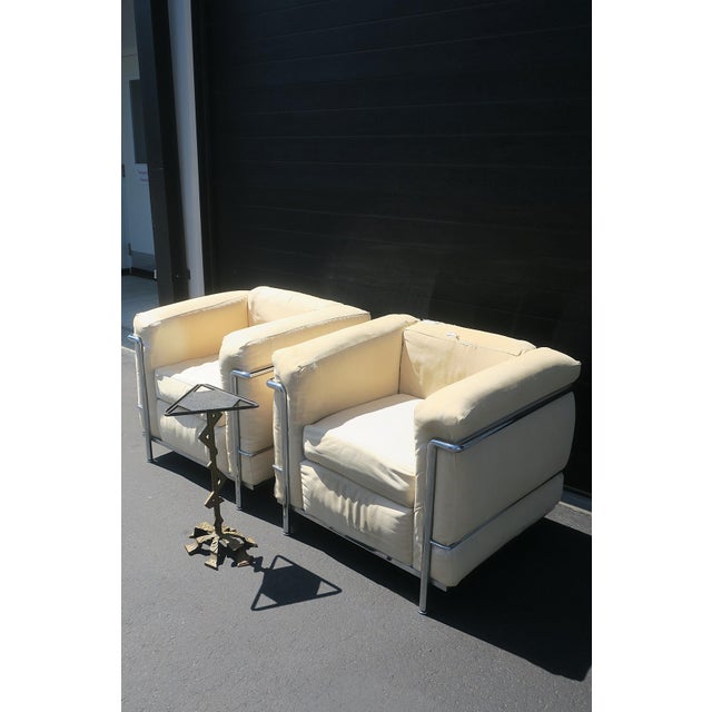 Metal Lc2 Style Modernist Chrome Armchairs Pair, Circa Late 20th Century For Sale - Image 7 of 16