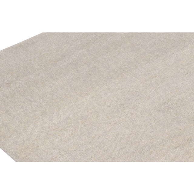 Contemporary Rug & Kilim’s Oversized Contemporary Textural Solid Rug in Ivory Tones For Sale - Image 3 of 8