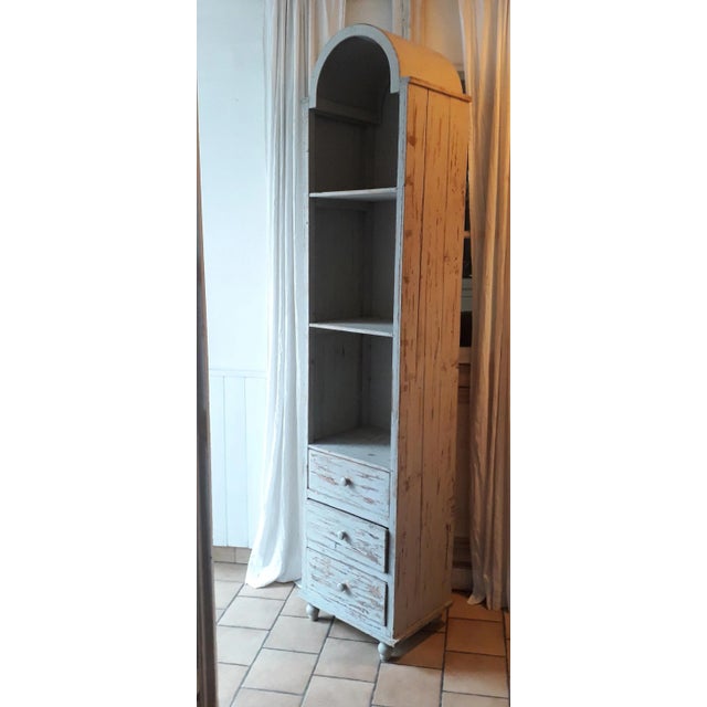 1930s-inspired furniture. Original paint, easy to place given its shallow depth.