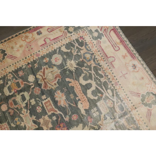 A pictorial 2nd quarter of the 20th century North Indian Carpet