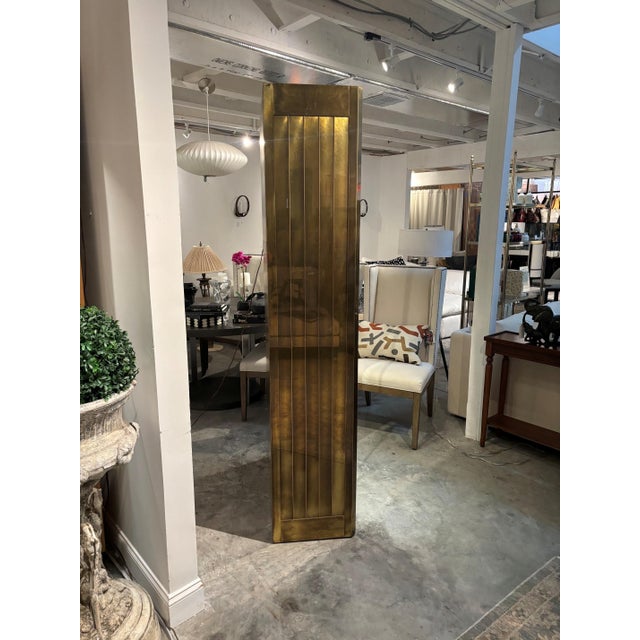Mastercraft Mastercraft Vintage Mastercraft Brass & Glass Lighted Bookcase Raft Brass For Sale - Image 4 of 4