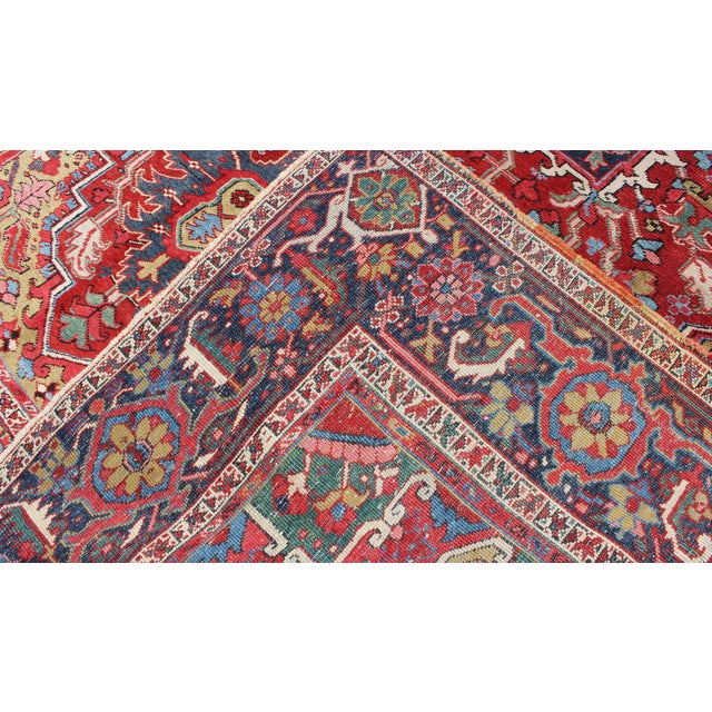 Antique Heriz Carpet With Stylized Floral Motifs and Complementary Border 9'6"x13'6" For Sale - Image 9 of 9