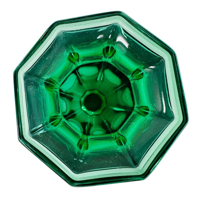 Vibrant Emerald Green Octagon Vase | 1990s Italian 24% Lead Crystal | Royal Gallery Statement Decor For Sale - Image 12 of 13