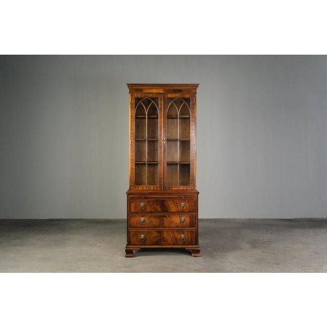 Late 20th Century English Bookcase from Reprodux For Sale - Image 3 of 18