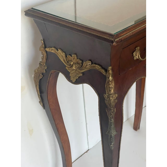 French 1920s French Louis XVI Style Ormolu Side Table With a Drawer and Inlay For Sale - Image 3 of 5