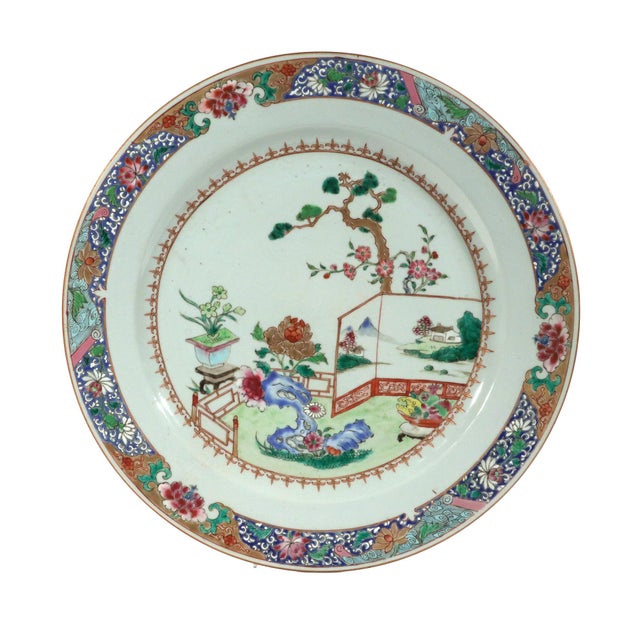 Ceramic 18th-Century Chinese Export Porcelain Famille Rose ‘Garden’ Dishes - a Pair For Sale - Image 7 of 18
