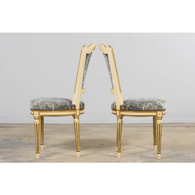 Antique French Louis XVI Style Painted Side Chairs W/ Blue Velvet Damask – A Pair For Sale - Image 11 of 18