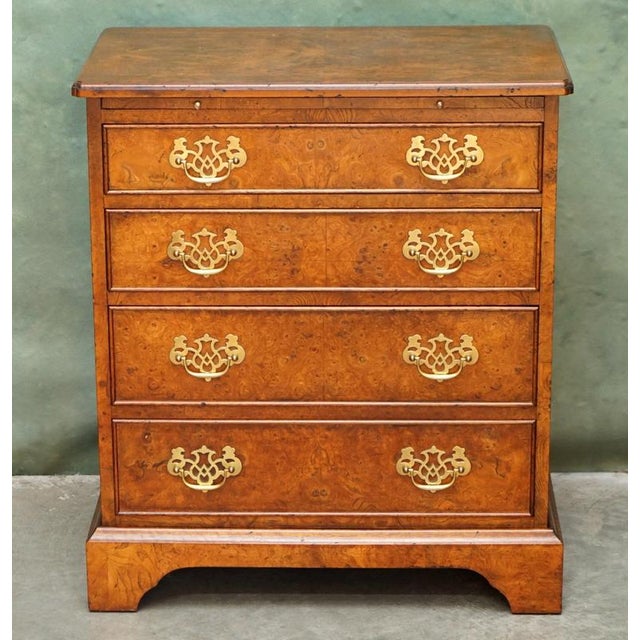 George III Style Burr Elm Chest of Drawers with Brushing Slide For Sale - Image 3 of 18