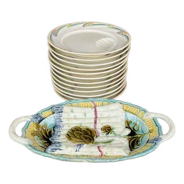 Platter and Plates from Sarreguemines, 19th Century, Set of 13 For Sale