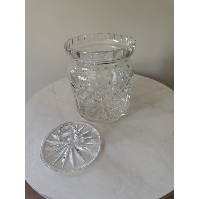 1950s Vintage Cut Crystal Lidded Biscuit Jar With Diamond and Starburst Pattern, C. 1950s–60s For Sale - Image 5 of 6