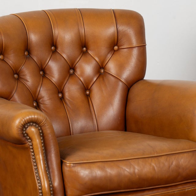 Spanish Pair, 20th Century Vintage Brown Leather Chesterfield Club Chairs For Sale - Image 3 of 15