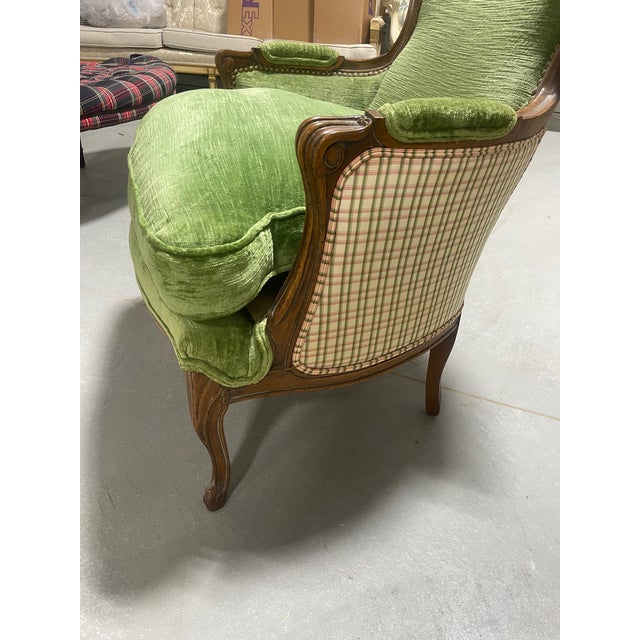 Mid 20th Century Green Velvet Bergere Chair For Sale - Image 4 of 15