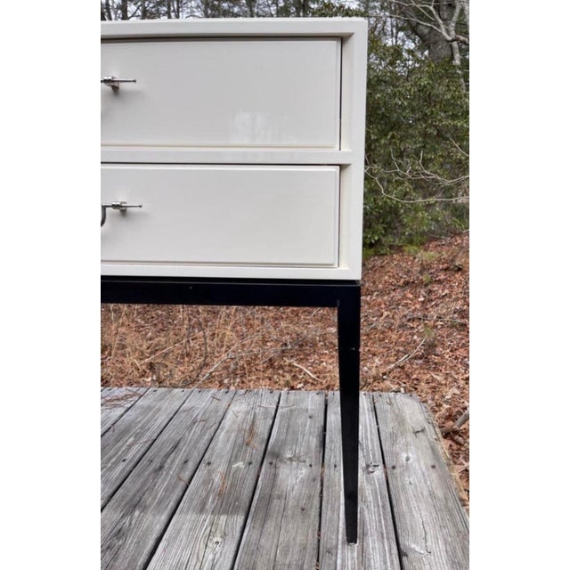 Tommi Parzinger Tommi Parzinger 4 Drawer White Lacquered Console Table Credenza For Sale - Image 4 of 12