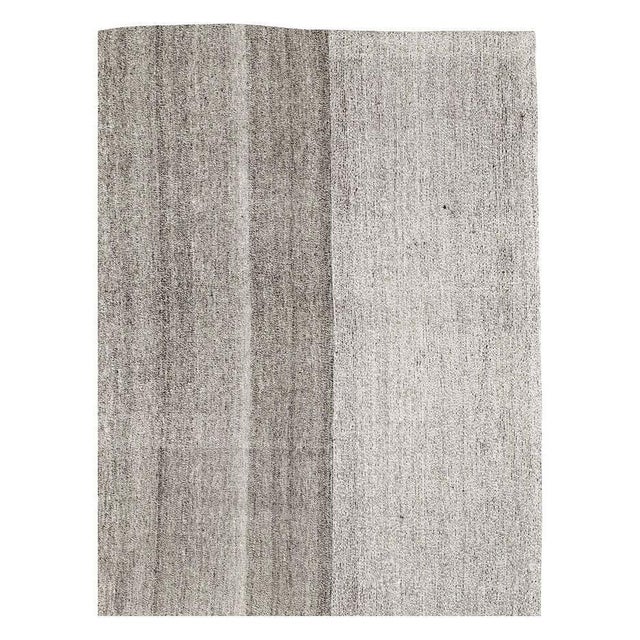 Modern Galerie Shabab Collection Mid-20th Century Handmade Turkish Flatweave Kilim Room Size Carpet For Sale - Image 3 of 10