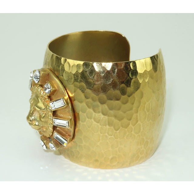 1990s Gerard Yosca Gold Plate & Rhinestone Cuff Bracelet With Lion Motif For Sale - Image 5 of 12