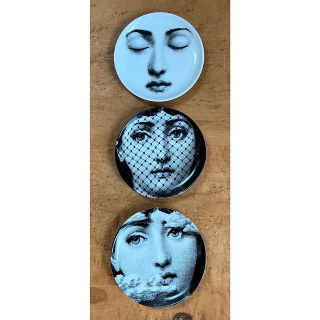 Fornasetti Fornasetti Tema E Variazioni Ceramic Small Plates - Set of Three For Sale - Image 4 of 12
