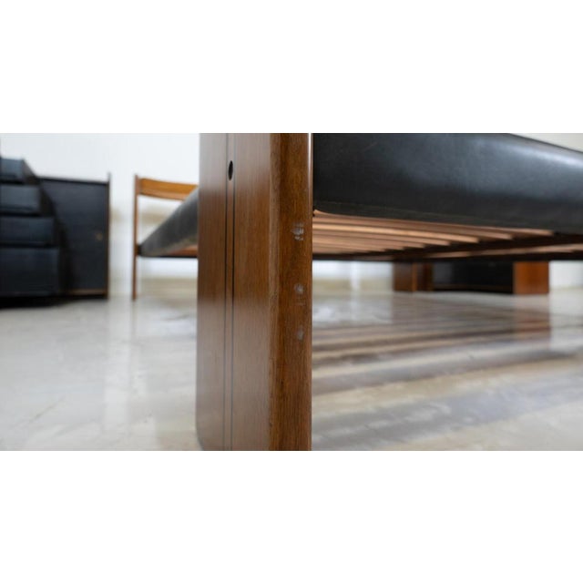 Wood Artona Bed with Nightstands by Afra and Tobia Scarpa for Maxalto, 1970s, Set of 3 For Sale - Image 7 of 16