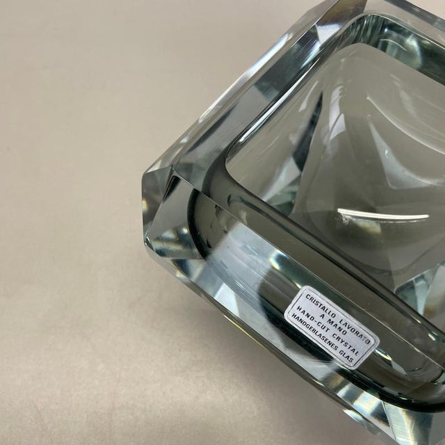 Glass Faceted Murano Glass Diamond Sommerso Bowl, Italy, 1970s For Sale - Image 7 of 18