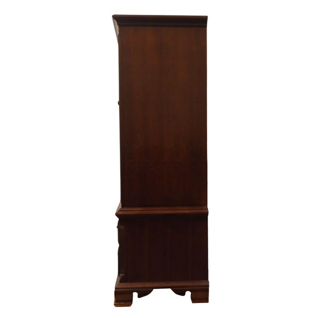 Thomasville Furniture Collector's Cherry Traditional Style 40" Media Chest 10111-336 For Sale - Image 9 of 13