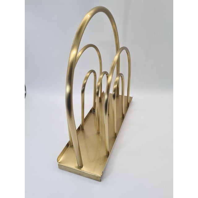 Hollywood Regency-Style Newspaper Rack in Brass-Plated Metal, 1970s For Sale - Image 4 of 10
