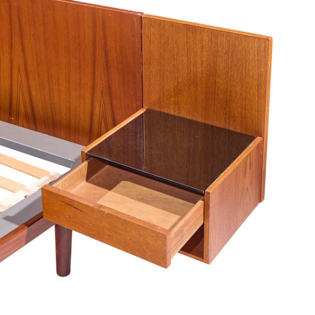Mid 20th Century Hans Wegner for Getama Mid Century Danish Teak King Platform Bed With Nightstand For Sale - Image 5 of 6