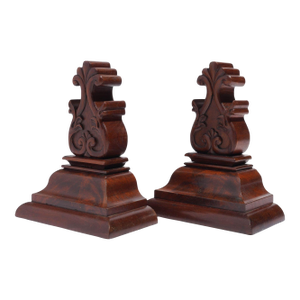 Pair of American Neoclassic Mahogany Wall Brackets, C. 1830