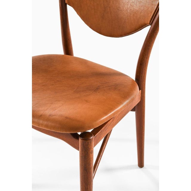 Vintage Dining Chairs in Leather and Teak by Finn Juhl, 1952, Set of 6 For Sale - Image 4 of 11