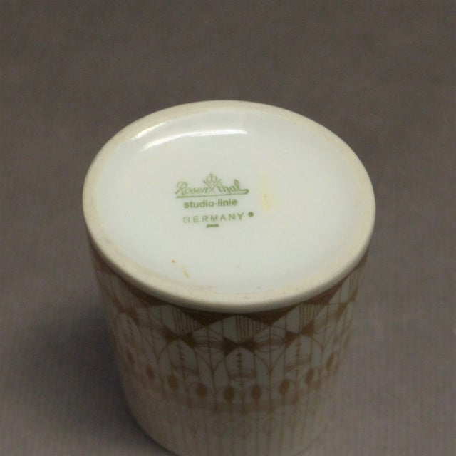 Porcelain Vase by Theo Baumann for Rosenthal Studio Line, 1960s, in Flawless conditions. Designed 1960 to 1969