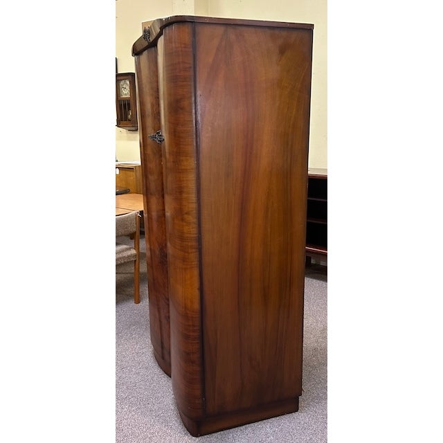 Mid-Century Modern Curvaceous Deco Walnut Armoire. Labelled & Fitted Interior c.1930's For Sale - Image 3 of 10