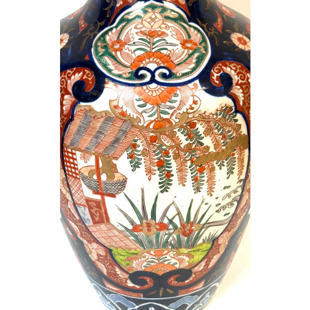 Large Meiji Period Imari Porcelain Garden Landscape Vase, Attributed to Fukagawa For Sale - Image 15 of 16