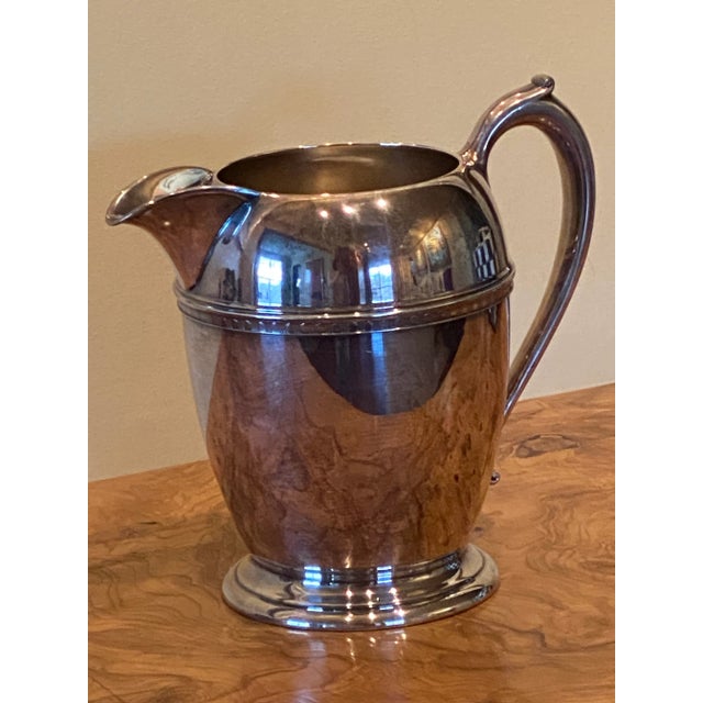 1960s Crescent Silver MFG Corp Silver-Plated Pedestal Water Pitcher 64 Ounces Capacity Deco Style With Strainer at Spout For Sale - Image 4 of 13