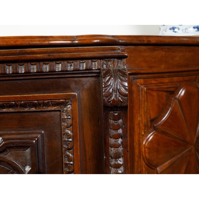Brown Italian 19th Century Walnut Hall Bench with Carved Back and Large Volutes For Sale - Image 8 of 12