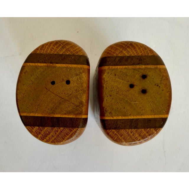 Mid-Century Modern 1970s Organic Modern Wood Salt & Pepper Shakers With Striped Inlay For Sale - Image 3 of 8