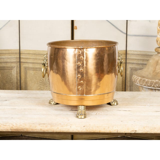 Early 20th Century English Turn of the Century 1900s Copper and Brass Planter with Lion Paw Feet For Sale - Image 5 of 10