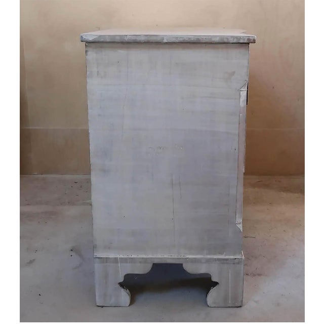 Late 18th Century Antique Bleached Serpentine Fronted Chest of Drawers, 1780 For Sale - Image 5 of 11