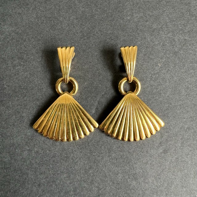Monet Gold Tone Fan Earrings Clip-on 90s Vintage Statement Drop Earrings Beautiful earrings, wear them with jeans or a...