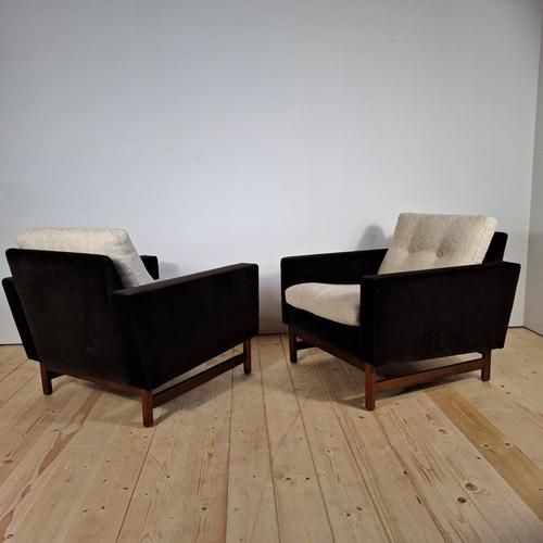 Mid-Century Modern Armchairs Upholstered in Hermès Velvet and Linen Bouclé, Set of 2 For Sale - Image 3 of 9