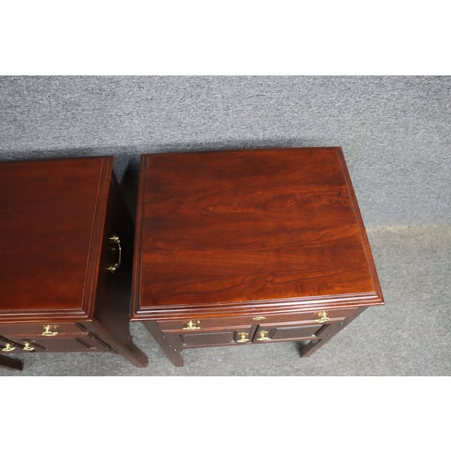 Statton Trutype Americana Cherry Nightstands – Pair For Sale - Image 12 of 16