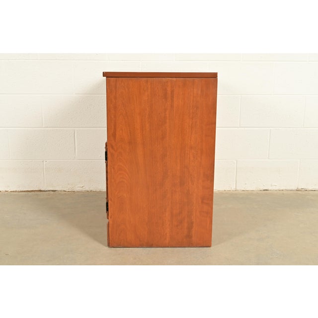 Ethan Allen American Colonial Solid Maple Media Cabinet or Bedside Chest For Sale - Image 10 of 13