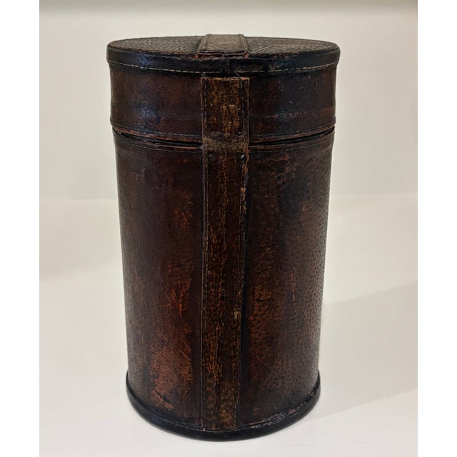 Antique Edwardian English Leather Spirits Bottle Travel Case / Box / Antique Bar Decor For Sale In Little Rock - Image 6 of 11
