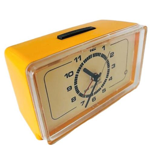 Mid-Century Modern Vintage Electric Alarm Clock from Good Old Electric, 1970s For Sale - Image 3 of 7