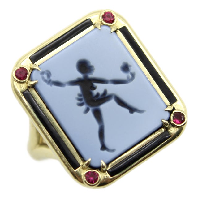 1990s 18k Gold Josephine Baker Banded Agate Intaglio Ring With Enamel and Rubies, Size 7 For Sale