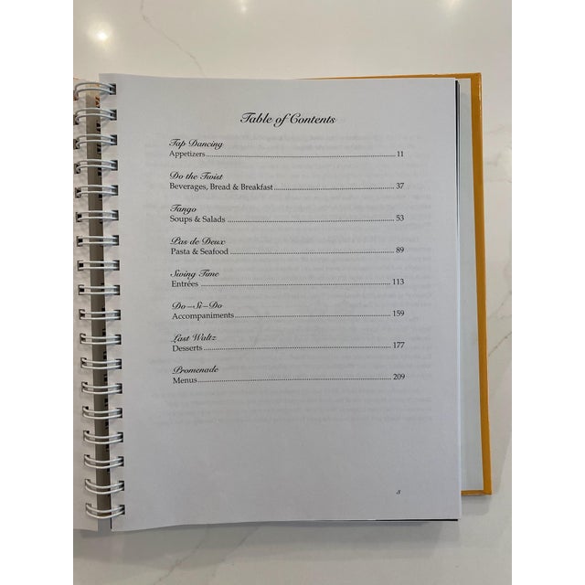 1990s Vintage Cookbook - Junior League of Wilmington Delaware For Sale - Image 5 of 7