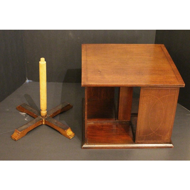 Early 20th Century English Edwardian Period Tabletop Revolving Bookcase For Sale In Raleigh - Image 6 of 8