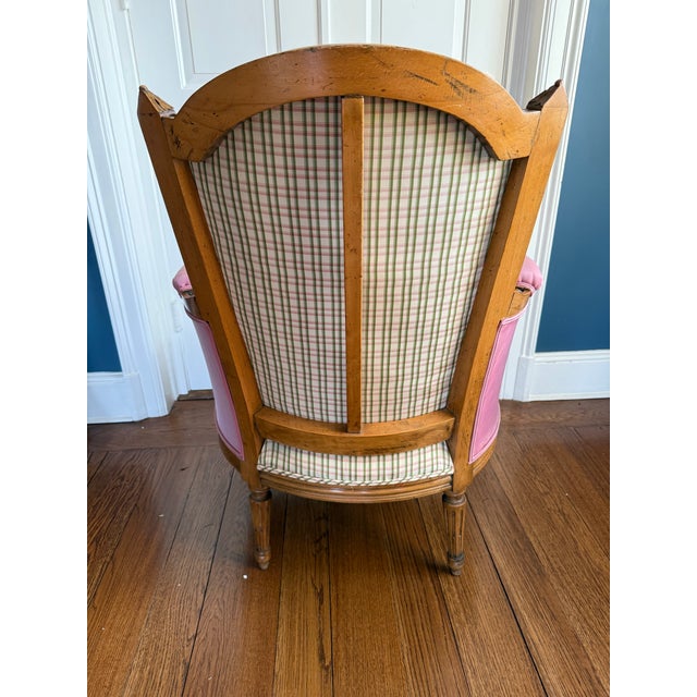 Late 19th Century French Carved Pink Silk Upholstered Bergere Armchair Fauteuil For Sale - Image 5 of 7
