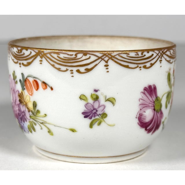 Early 20th Century Antique Dresden Franziska Hirsch Handleless Tea Bowl c.1901-14 For Sale - Image 5 of 12
