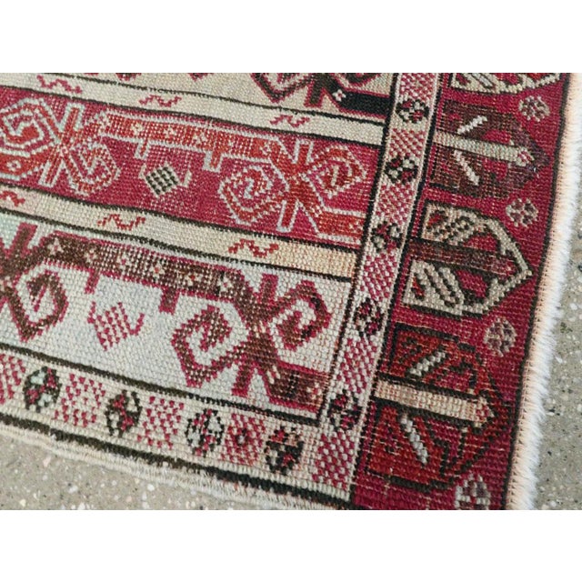Ivory Galerie Shabab Collection Early 20th Century Turkish Ghiordes Throw Rug For Sale - Image 8 of 9