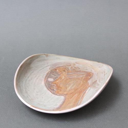 Mid-Century French Decorative Ceramic Plate by Atelier Du Grand Chêne, 1950s For Sale - Image 13 of 15