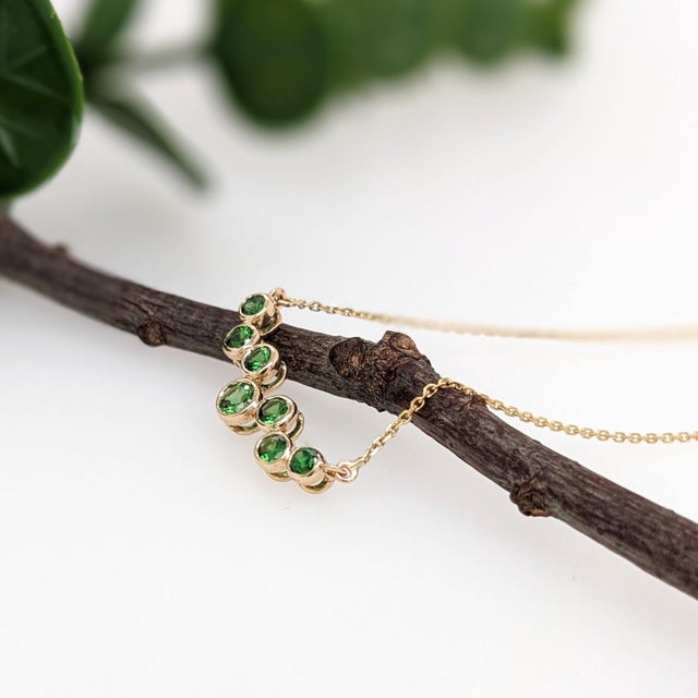 Metal Natural Tsavorite Garnet Pendant Necklace With Attached Chain: Solid 14k Gold For Sale - Image 7 of 10